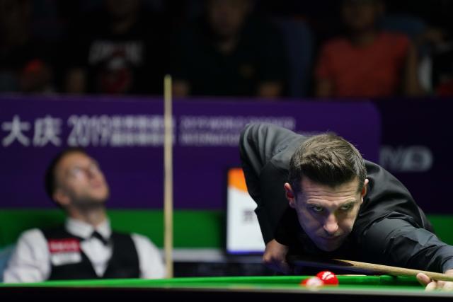 手们展开激 手们展开激