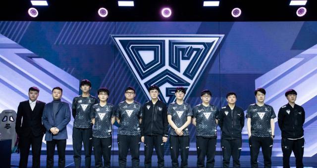 球氛围浓厚 球氛围浓厚